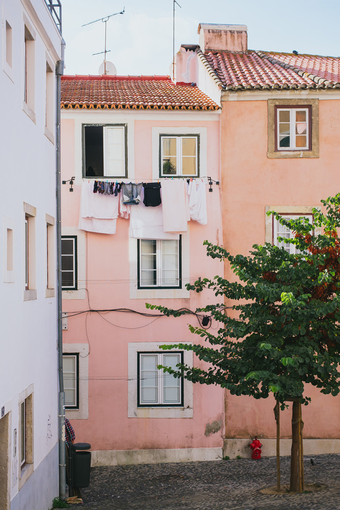 alfama_neighbourhood_guide