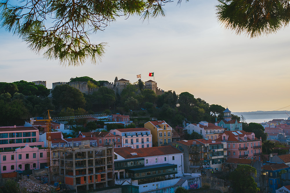 Alfama_neighbourhood_guide