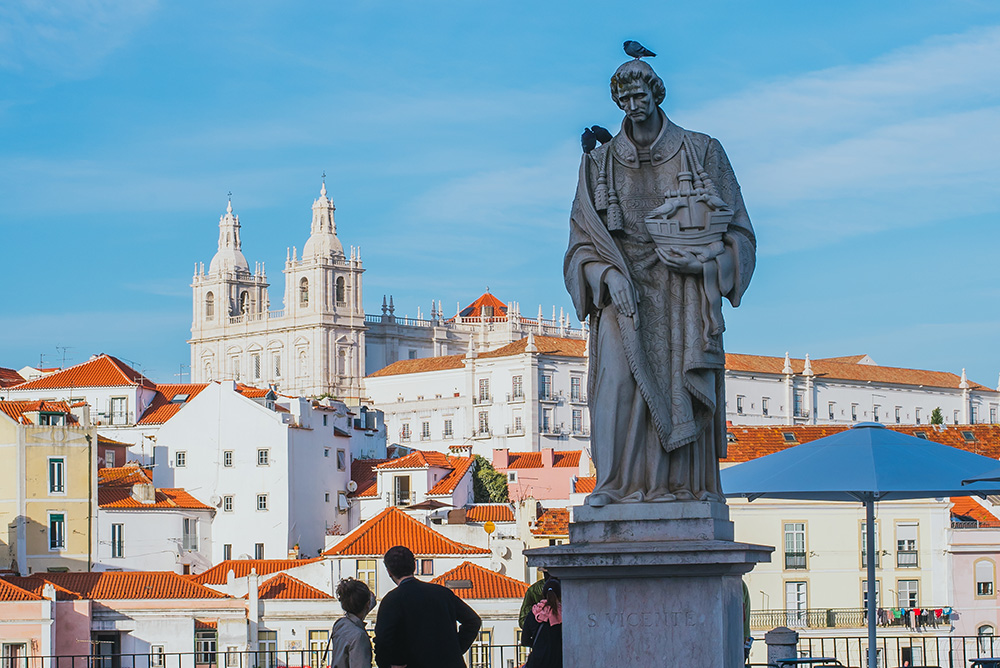 alfama_neighbourhood_guide