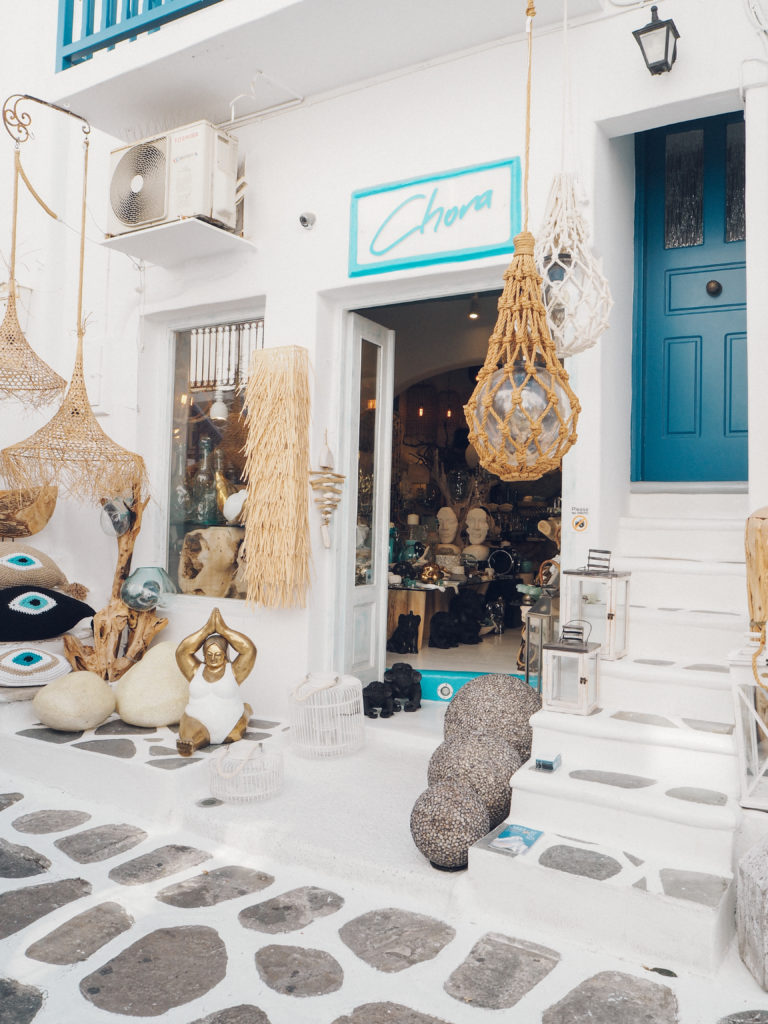 A Guide to Mykonos Greece | WORLD OF WANDERLUST