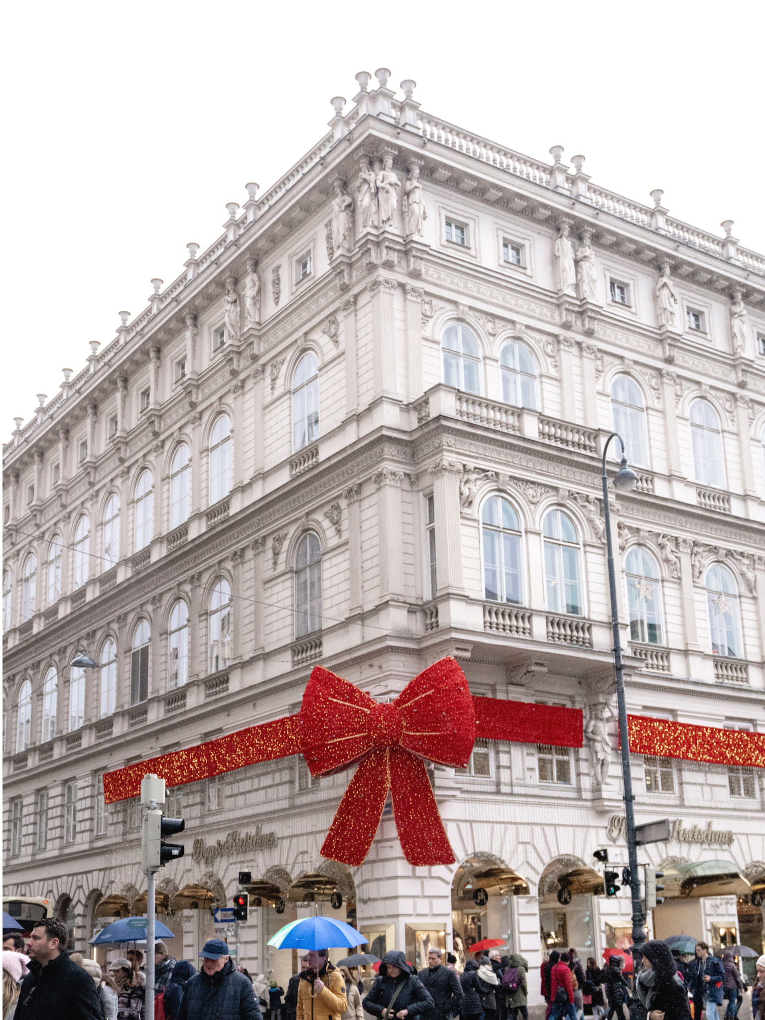 Christmas in Vienna Things to Do | WORLD OF WANDERLUST