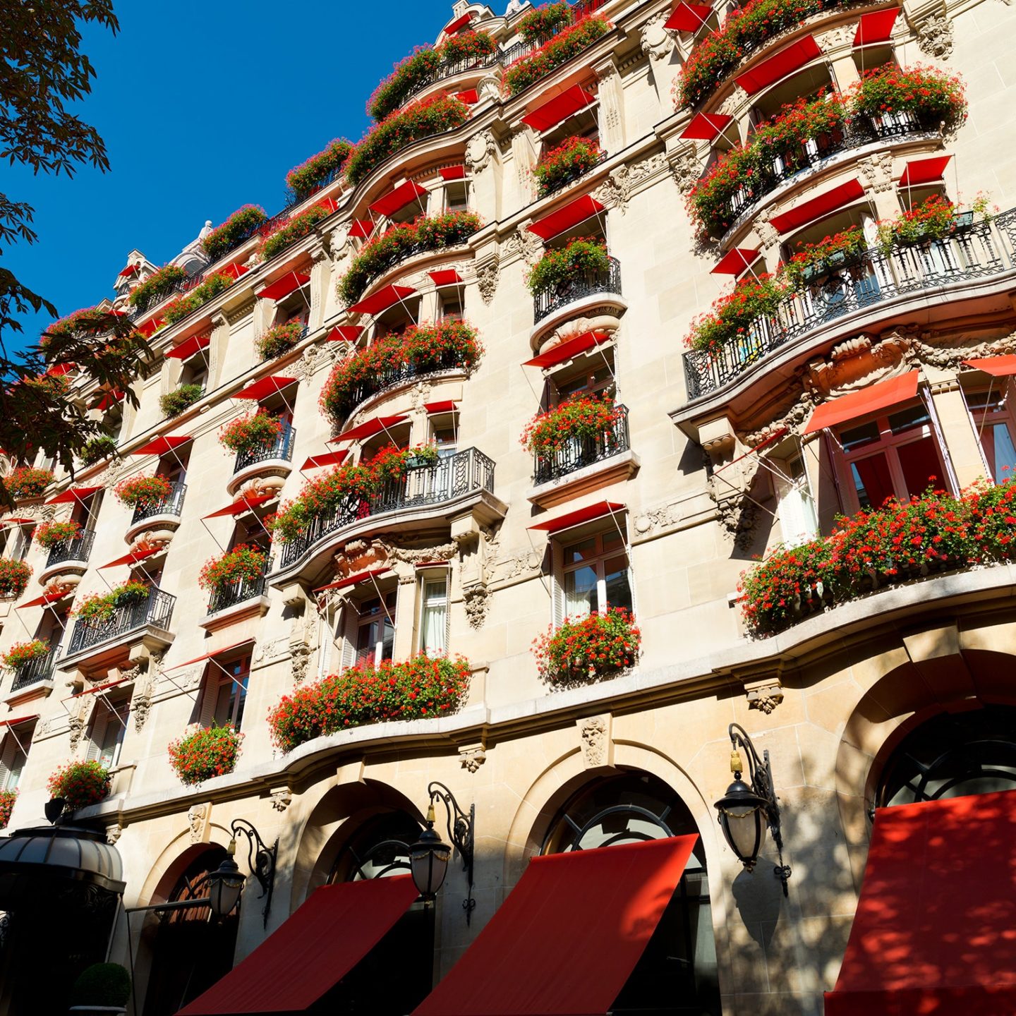 Plaza_Athenee_Paris